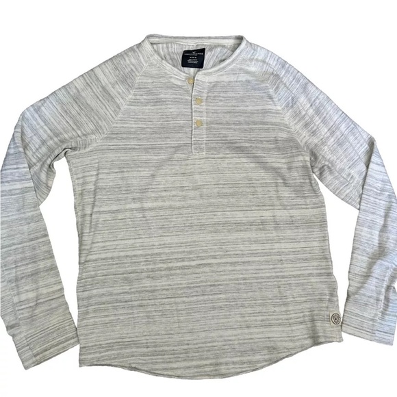 Men’s American Eagle Grey Henley Long Sleeve Shirt Size Medium - Picture 1 of 3